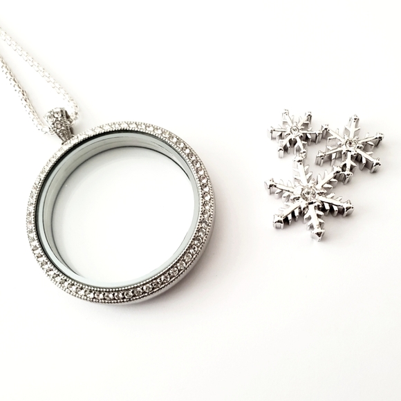 Origami Owl Legacy Locket Set w/ Crystal Snowflake Plate - Picture 2 of 4